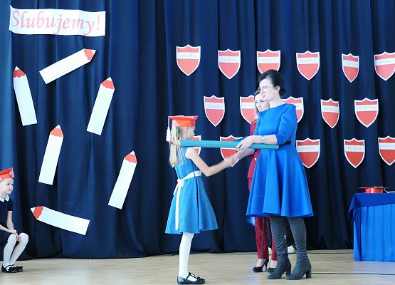 Ślubowanie klas pierwszych w Zespole Szkół w Garczegorzu 18.10,2024 rok.