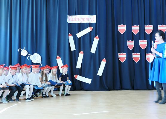 Ślubowanie klas pierwszych w Zespole Szkół w Garczegorzu 18.10,2024 rok.