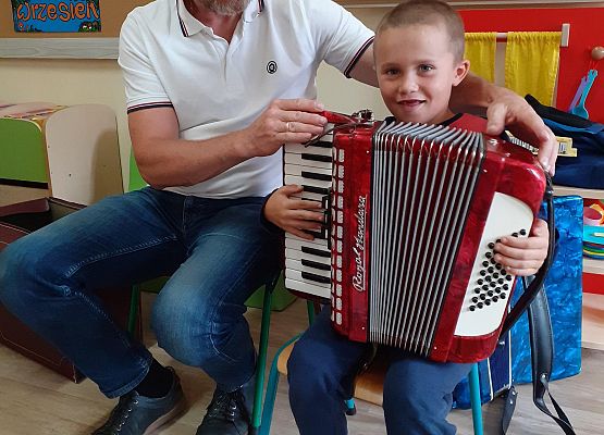 Grafika 12: NOWY ROK W PRZEDSZKOLU