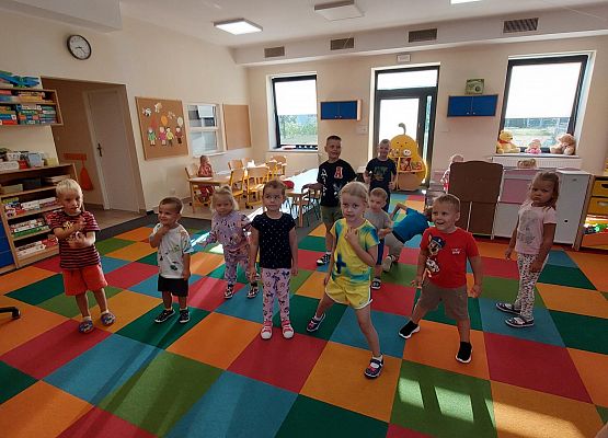 Grafika 2: ROZPOCZĘLIŚMY NOWY ROK SZKOLNY