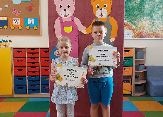Grafika 4: DZIEŃ PRZEDSZKOLAKA