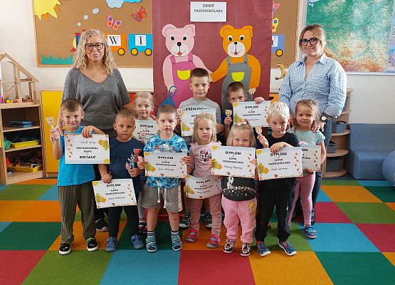 Grafika 6: DZIEŃ PRZEDSZKOLAKA