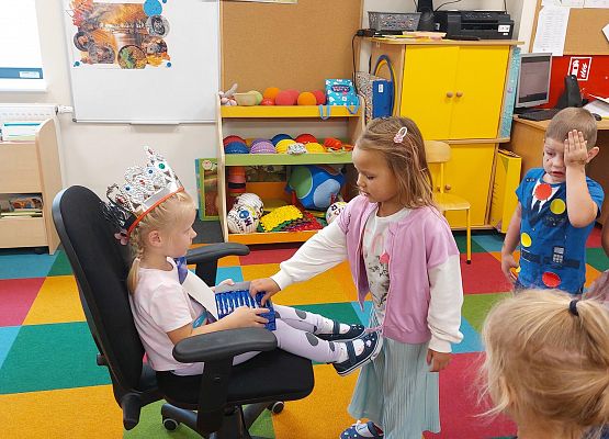 Grafika 4: Nasi Solenizanci  z września