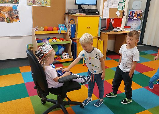 Grafika 5: Nasi Solenizanci  z września