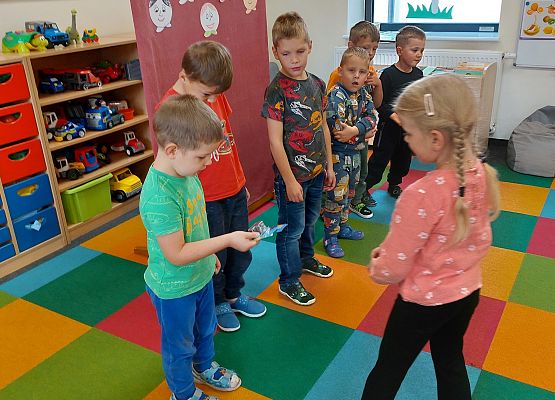 Grafika 1: DZIEŃ CHŁOPAKA