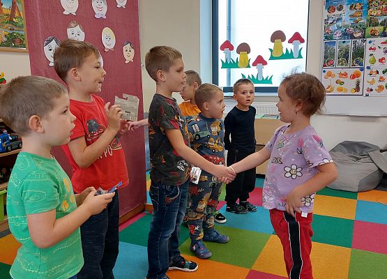 Grafika 4: DZIEŃ CHŁOPAKA