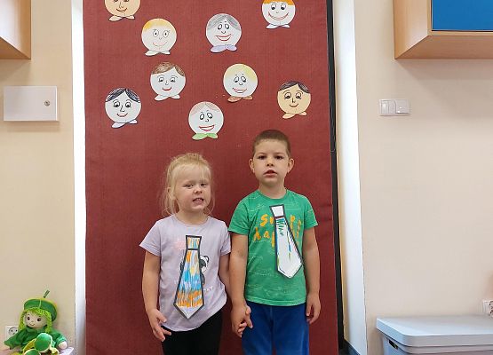 Grafika 12: DZIEŃ CHŁOPAKA