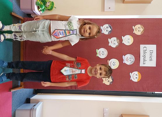 Grafika 13: DZIEŃ CHŁOPAKA