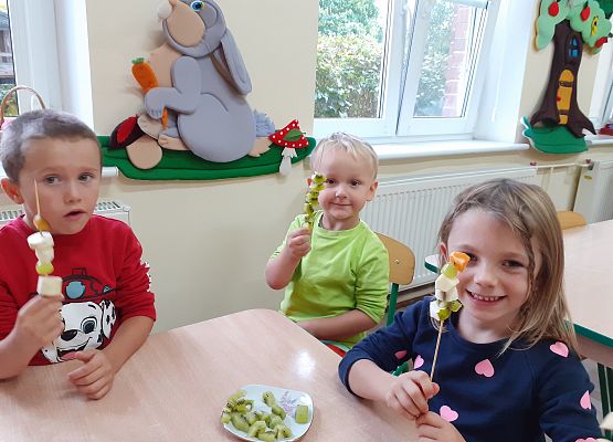 Grafika 16: SMACZNIE I ZDROWO