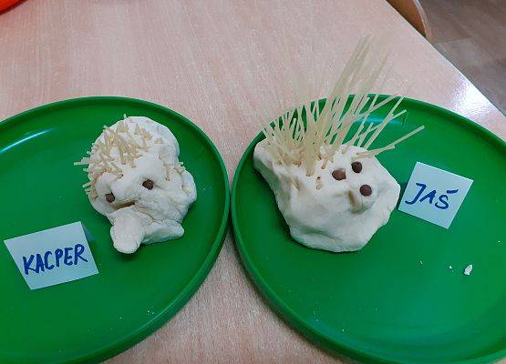 Grafika 22: ĆWICZYMY SPRAWNOŚĆ MANUALNĄ RĄK