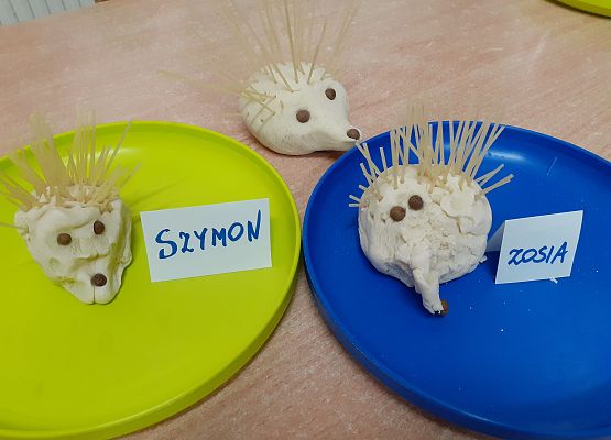 Grafika 23: ĆWICZYMY SPRAWNOŚĆ MANUALNĄ RĄK