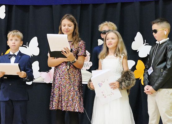 Uroczystość z okazji Dnia Nauczyciela w szkolew Garczegorzu.