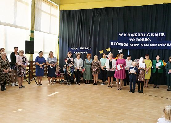 Uroczystość z okazji Dnia Nauczyciela w szkolew Garczegorzu.