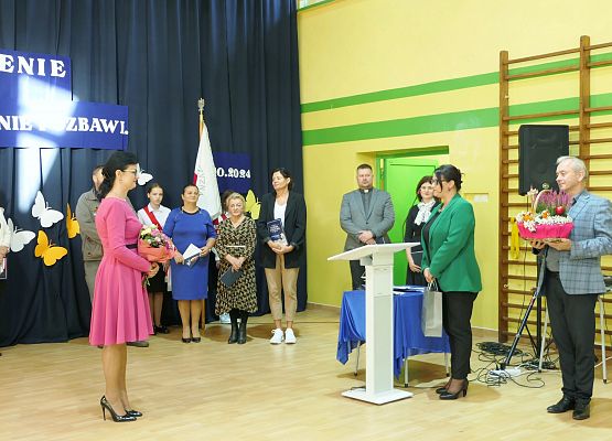 Uroczystość z okazji Dnia Nauczyciela w szkolew Garczegorzu.