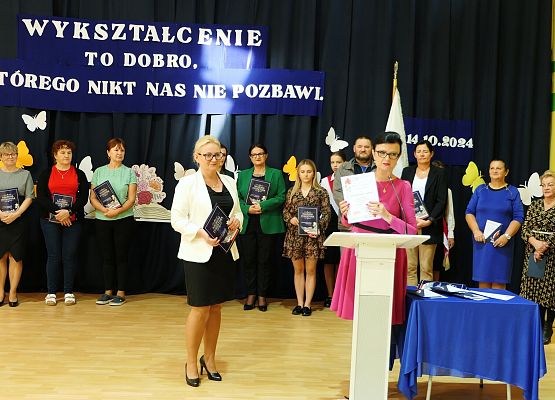 Grafika 2: Dzień Edukacji Narodowej