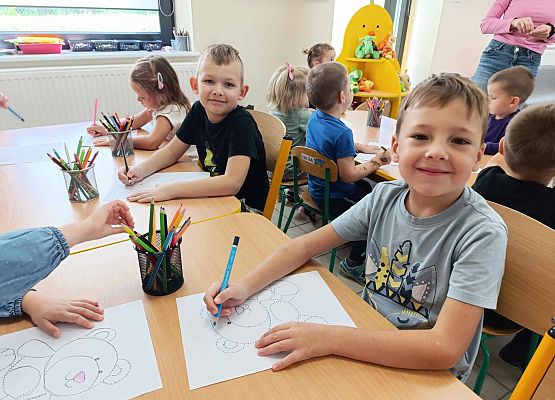 Grafika 13: Międzynarodowy Dzień Kropki w przedszkolu