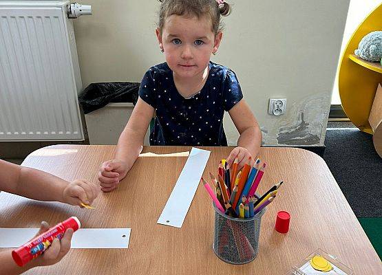 Grafika 1: Międzynarodowy Dzień Kropki w przedszkolu