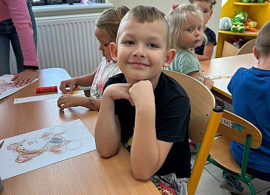 Grafika 2: Międzynarodowy Dzień Kropki w przedszkolu