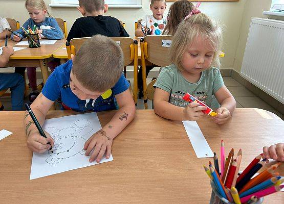 Grafika 5: Międzynarodowy Dzień Kropki w przedszkolu