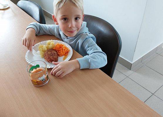 Grafika 3: JESIEŃ NA ZDROWO