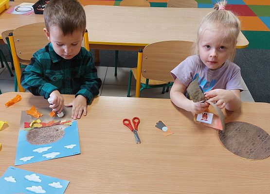 Grafika 9: KOLOROWA JESIEŃ