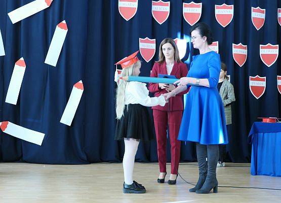 Ślubowanie klas pierwszych w Zespole Szkół w Garczegorzu 18.10,2024 rok.