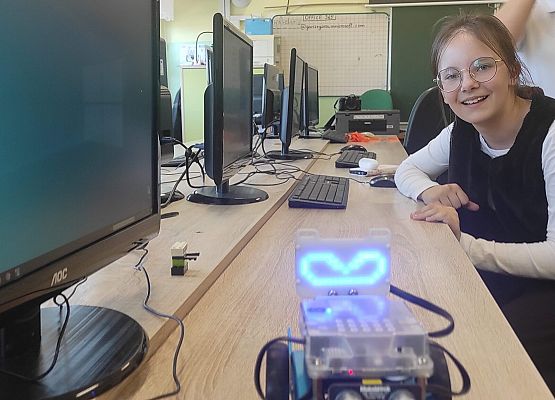 Zajęcia z robotyki w ramach akcji CodeWeek 2024 październik 2024 rok.