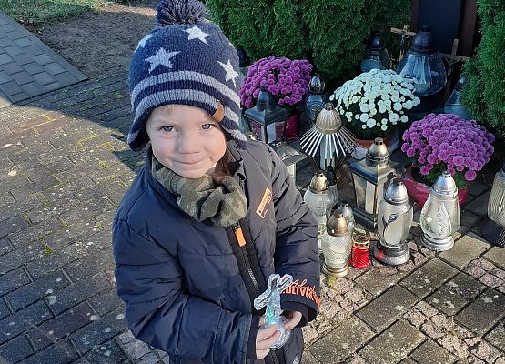 Z wizytą na cmentarzu