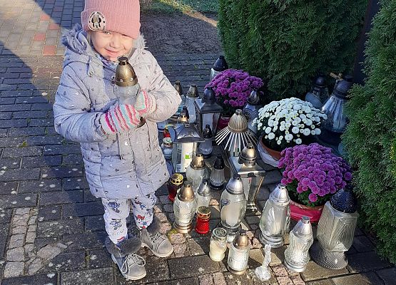 Z wizytą na cmentarzu