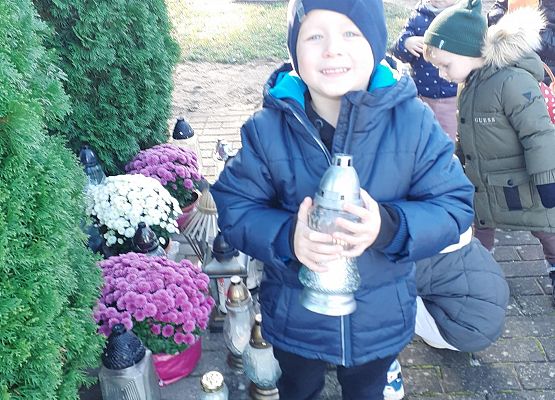 Z wizytą na cmentarzu