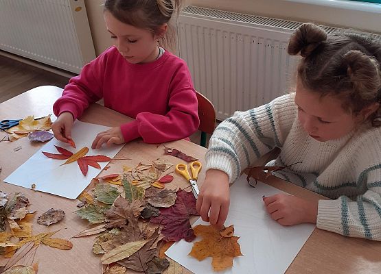 Grafika 1: PRACUSIE W AKCJI