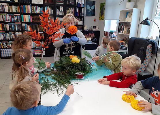 Grafika 3: PAMIĘTAMY, ODWIEDZAMY