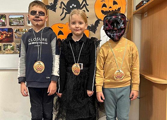 Grafika 3: ŚWIĘTO  DYNI