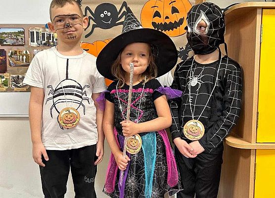 Grafika 4: ŚWIĘTO  DYNI