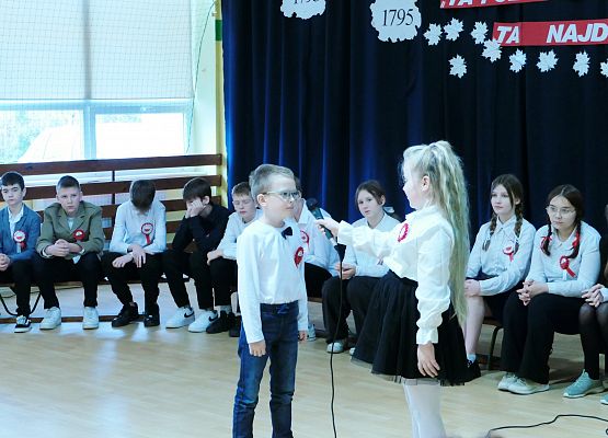 Uroczystość 11 listopada w ZS w Garczegorzu.