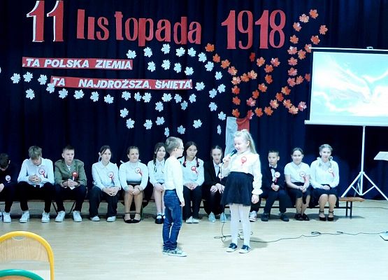 Uroczystość 11 listopada w ZS w Garczegorzu.
