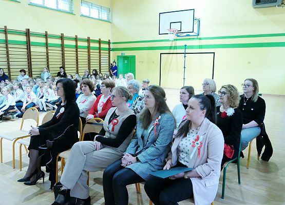 Uroczystość 11 listopada w ZS w Garczegorzu.