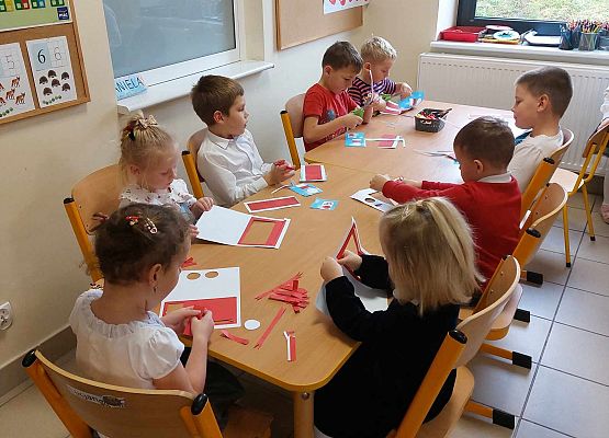 Grafika 1: Święto Niepodległości