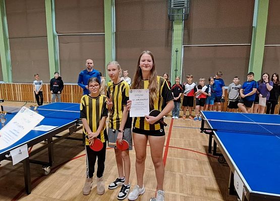 Podwójne Wicemistrzostwo Powiatu w Tenisie Stołowym Dziewcząt i Chłopców w ramach Igrzysk Dzieci