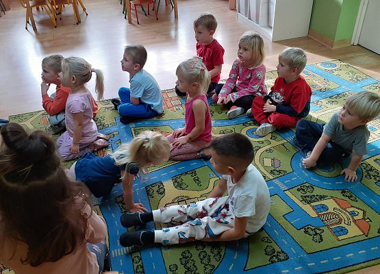 Młodsza grupa - regaty na liściach sałaty