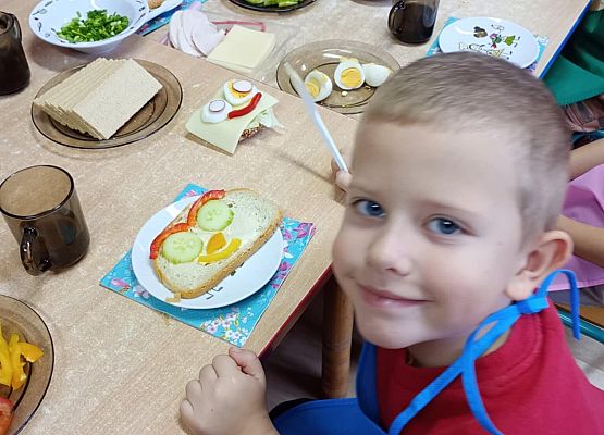 Zdrowe kanapki - praca grupy starszej