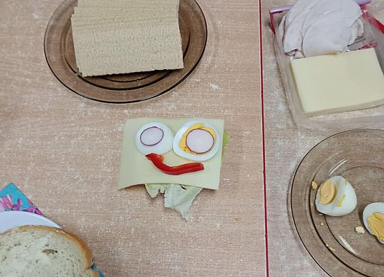 Zdrowe kanapki - praca grupy starszej