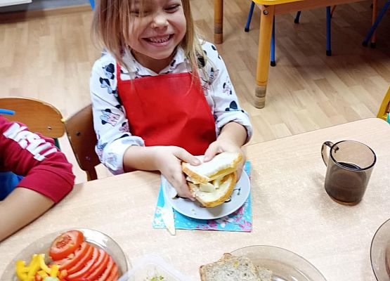 Zdrowe kanapki - praca grupy starszej