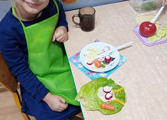 Zdrowe kanapki - praca grupy starszej