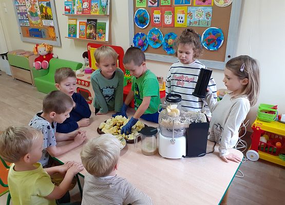 Grafika 5: SMACZNIE I ZDROWO