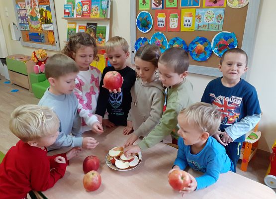 Grafika 7: SMACZNIE I ZDROWO