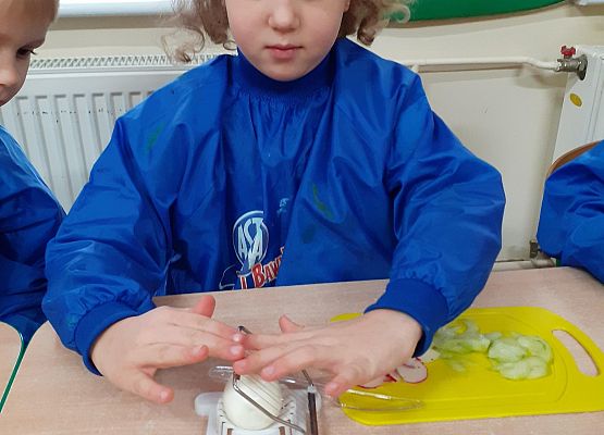 Grafika 11: SMACZNIE I ZDROWO (ciąg dalszy)