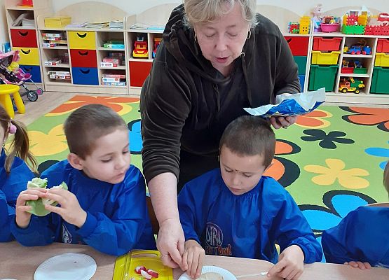 Grafika 21: SMACZNIE I ZDROWO (ciąg dalszy)