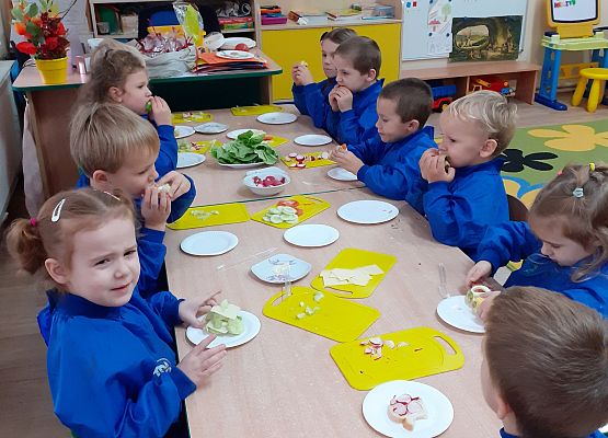 Grafika 22: SMACZNIE I ZDROWO (ciąg dalszy)