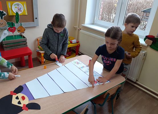 Grafika 8: PRACUSIE W AKCJI